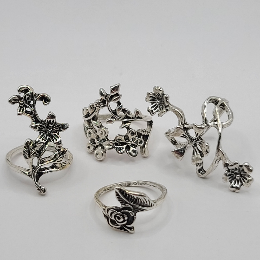Set Of Four Flower Silver Tone Ring Set of 4